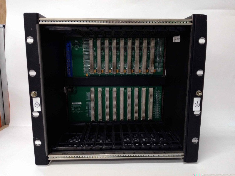 GE Fanuc IC698CHS009 PLC Rack(图2) IC698CHS009 (2).png
